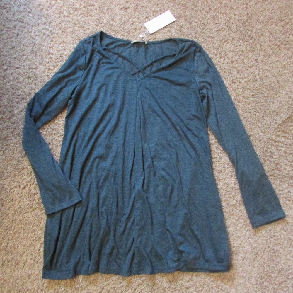 NWT Cestyle 2X Sage Green Vneck Crossed Knit Longer Tunic Shirt Quality